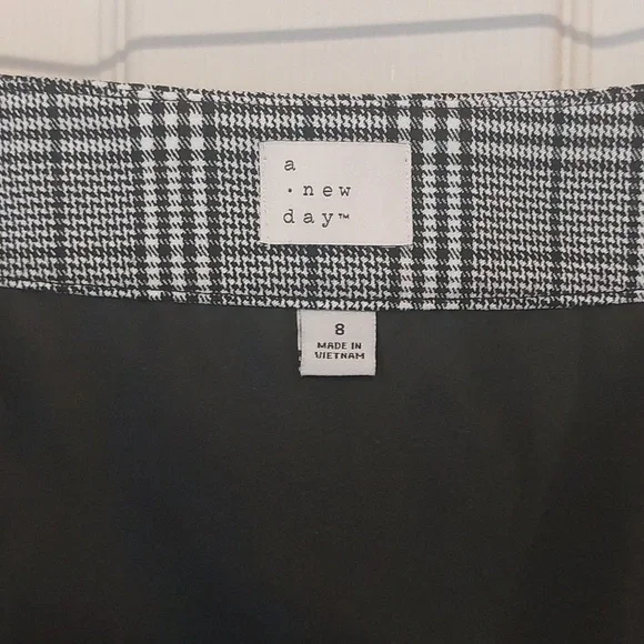 a new day Black White Houndstooth Plaid Fully Lined Wrap Mini Skirt Size 12 - Picture 6 of 8